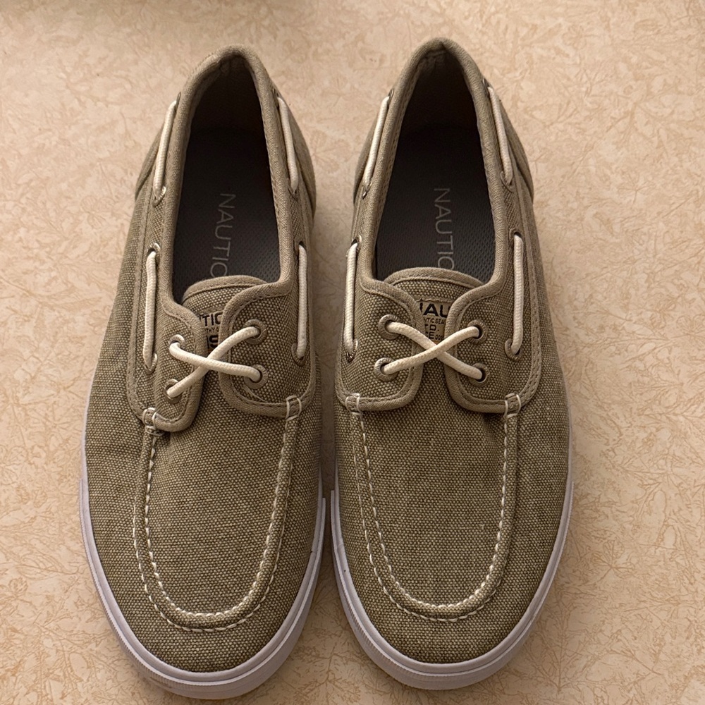 New Nautica Men's Khaki Boat Shoes